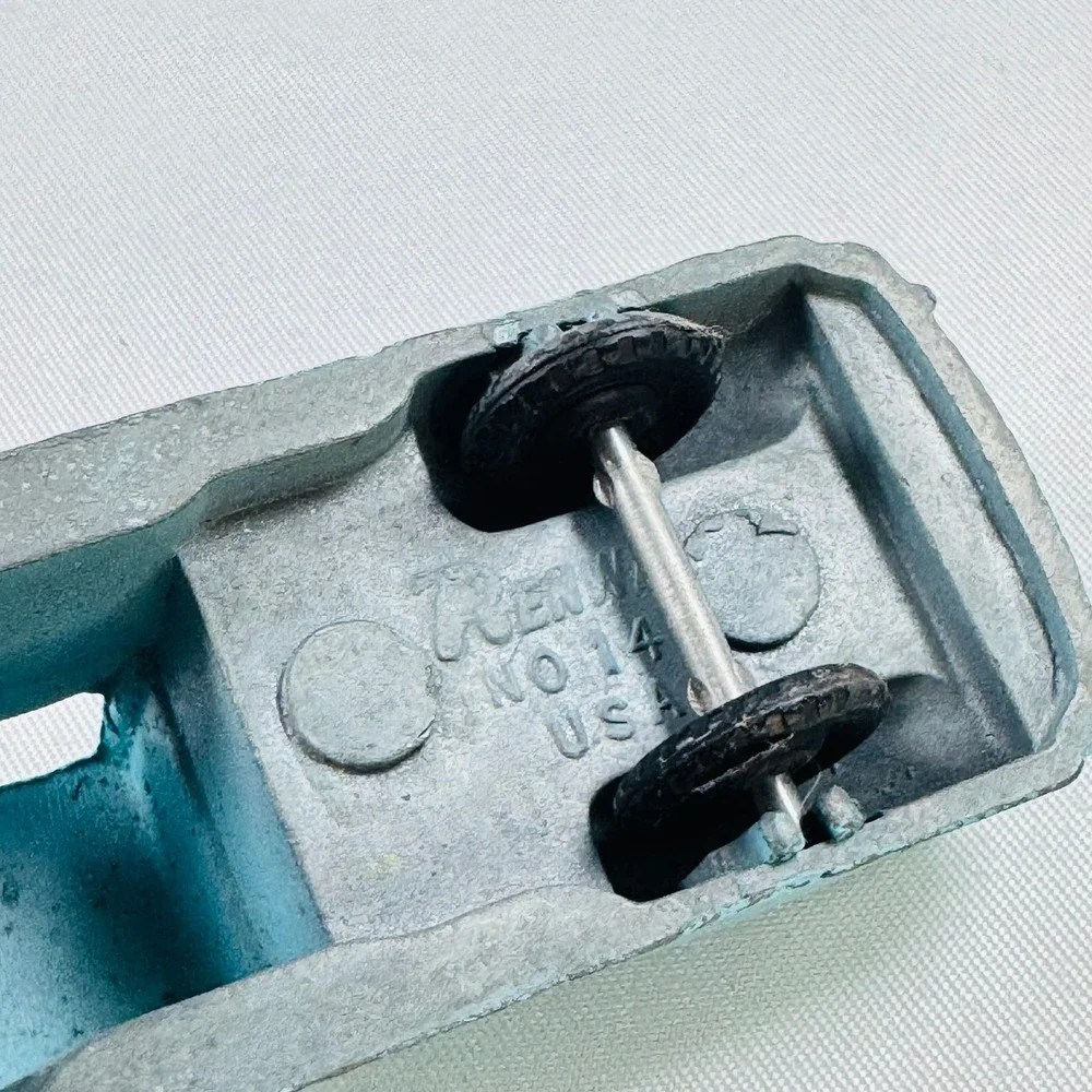 Vintage Renwal No 14 Pickup Truck Diecast Metal Toy Turquoise Blue USA Made 3